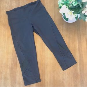 Dark gray cropped leggings